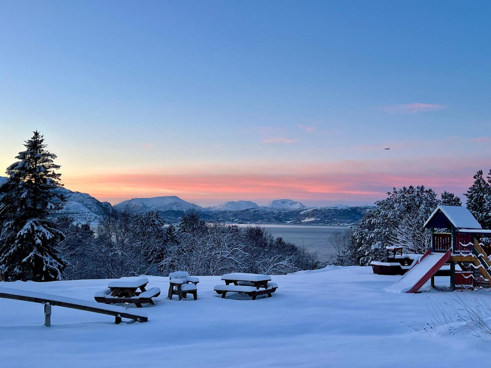 Wake Up To A Beautiful View And Smell Of The Sea Kristiansund Exterior foto